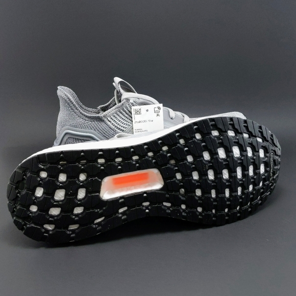 Adidas Women's Ultra Boost 19 - Grey- NEW IN BOX S - Picture 5 of 7
